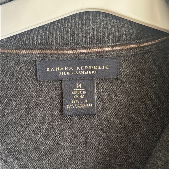 Banana Republic Grey Silk Cashmere 1/4 Zip size M - Picture 3 of 3